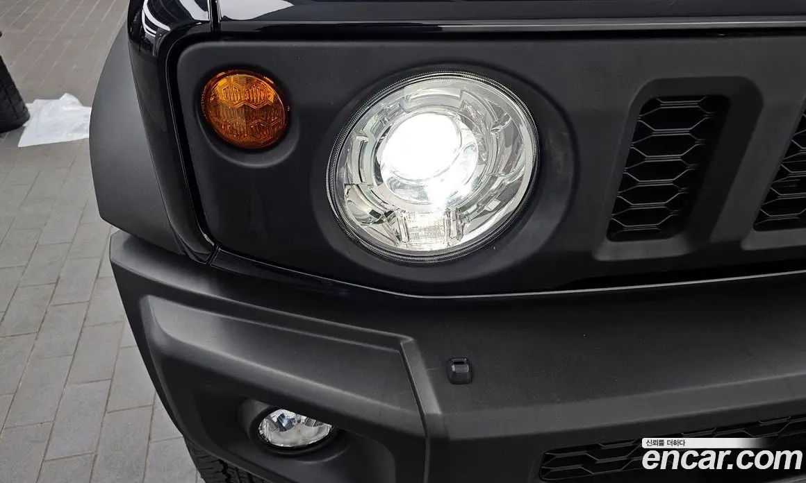 Suzuki Jimny 2023 1.5 автомат (гидро), фото 8