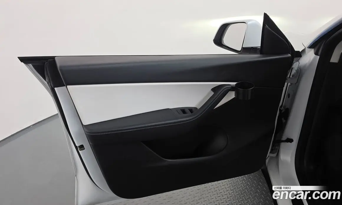 Tesla Model Y 2021 0.2 автомат (гидро), фото 14