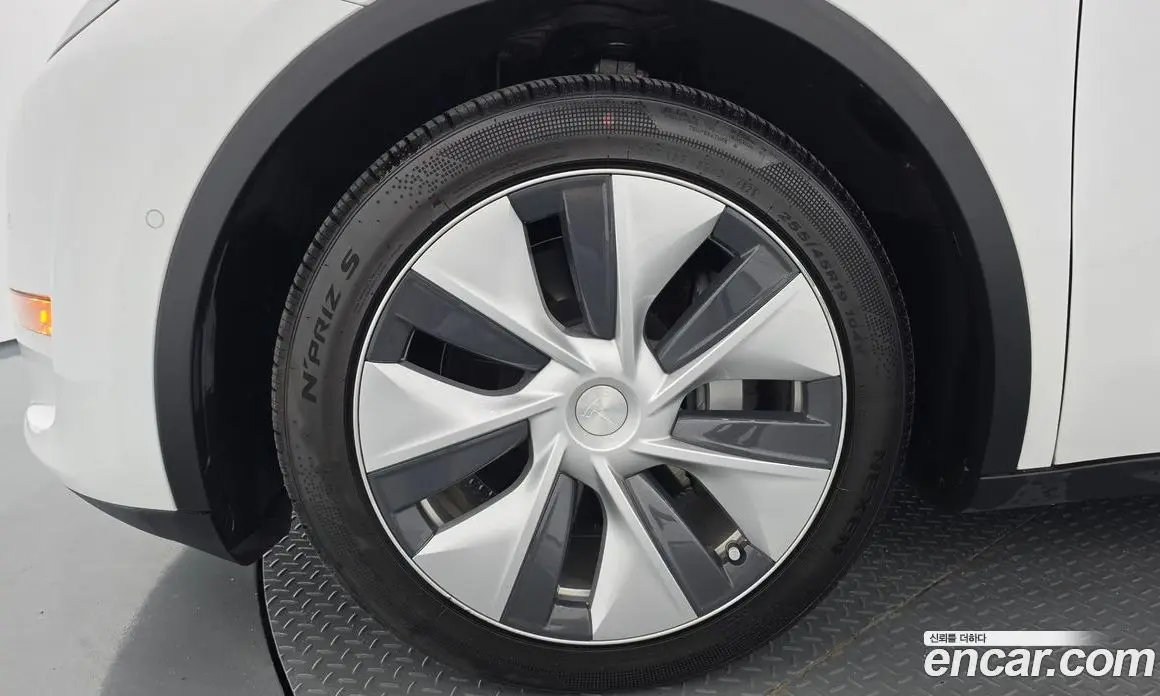 Tesla Model Y 2021 0.2 автомат (гидро), фото 5