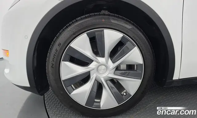 Tesla Model Y 2021 0.2 автомат (гидро), миниатюра 5