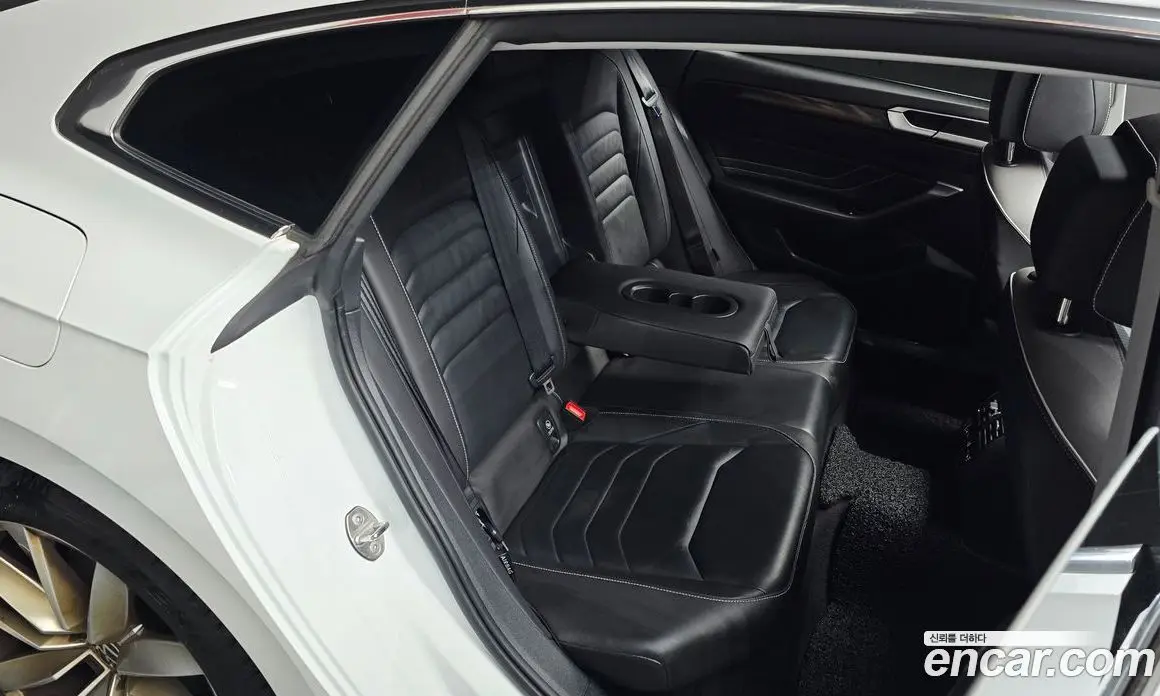 Volkswagen Arteon 2023 2.0 автомат (гидро), фото 16 Volkswagen Arteon 2023 2.0 автомат (гидро), фото 16