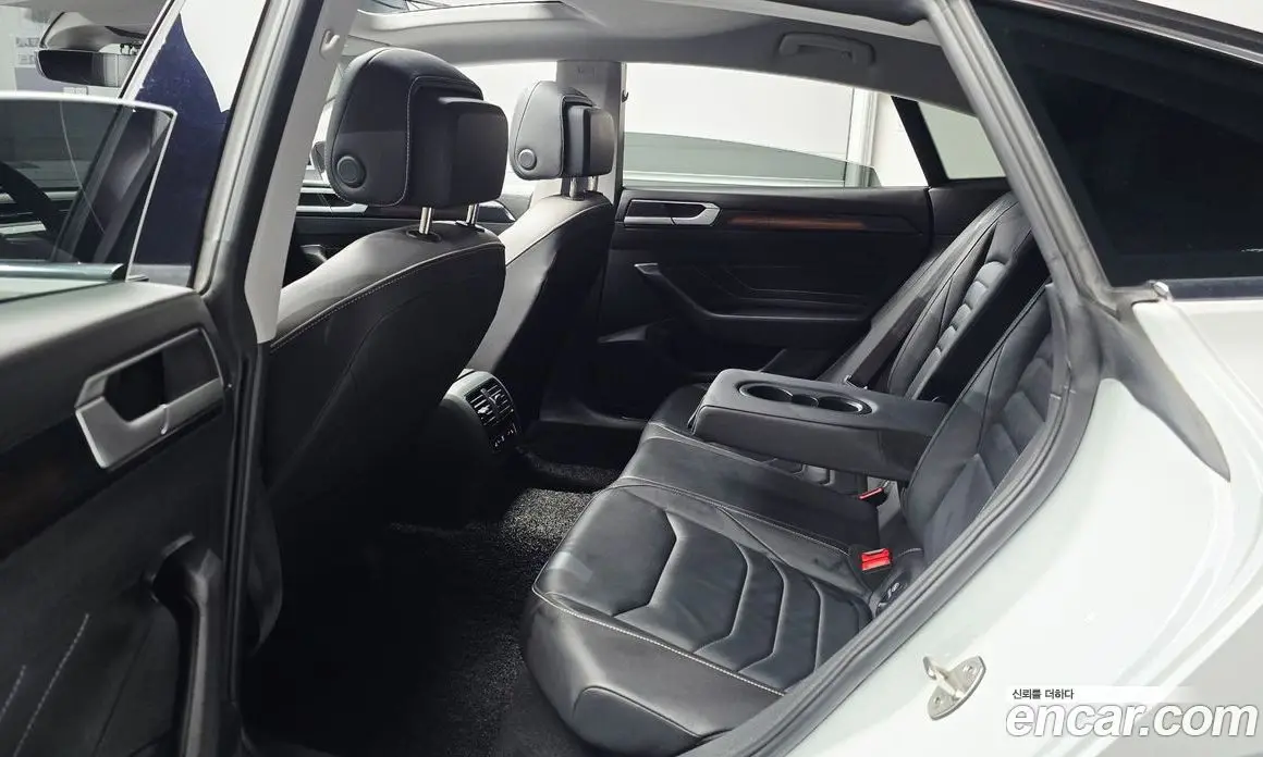 Volkswagen Arteon 2023 2.0 автомат (гидро), фото 17 Volkswagen Arteon 2023 2.0 автомат (гидро), фото 17