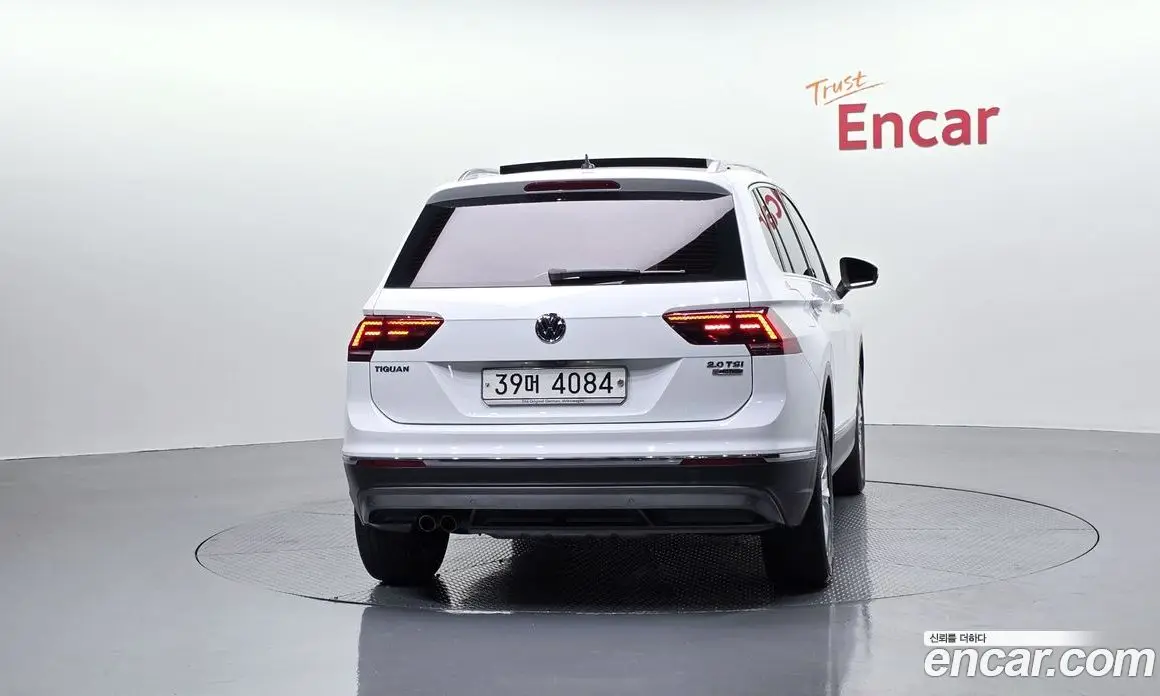 Volkswagen Tiguan 2017 2.0 автомат (гидро), фото 4