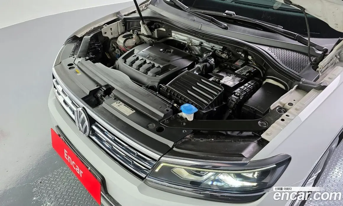 Volkswagen Tiguan 2017 2.0 автомат (гидро), фото 6