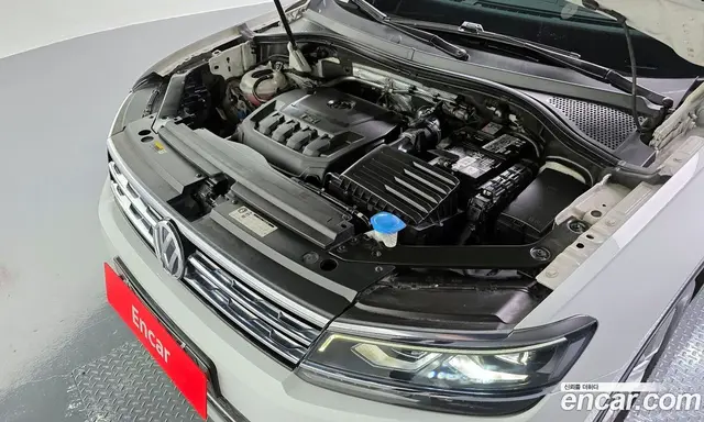 Volkswagen Tiguan 2017 2.0 автомат (гидро), миниатюра 6