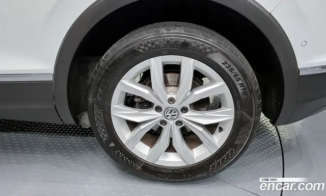 Volkswagen Tiguan 2017 2.0 автомат (гидро), миниатюра 7