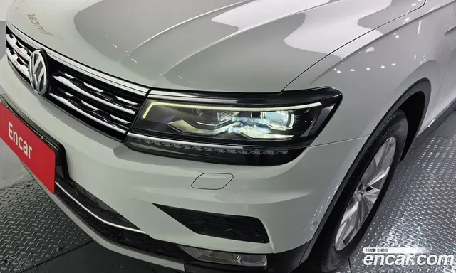 Volkswagen Tiguan 2017 2.0 автомат (гидро), миниатюра 8