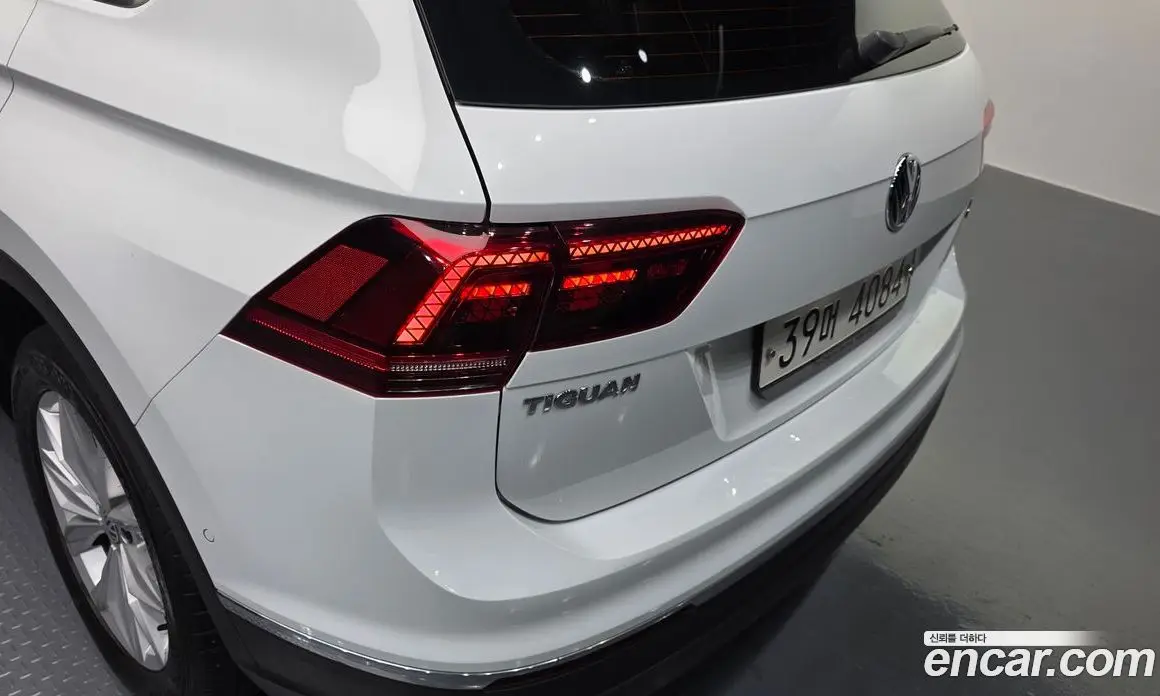 Volkswagen Tiguan 2017 2.0 автомат (гидро), фото 9