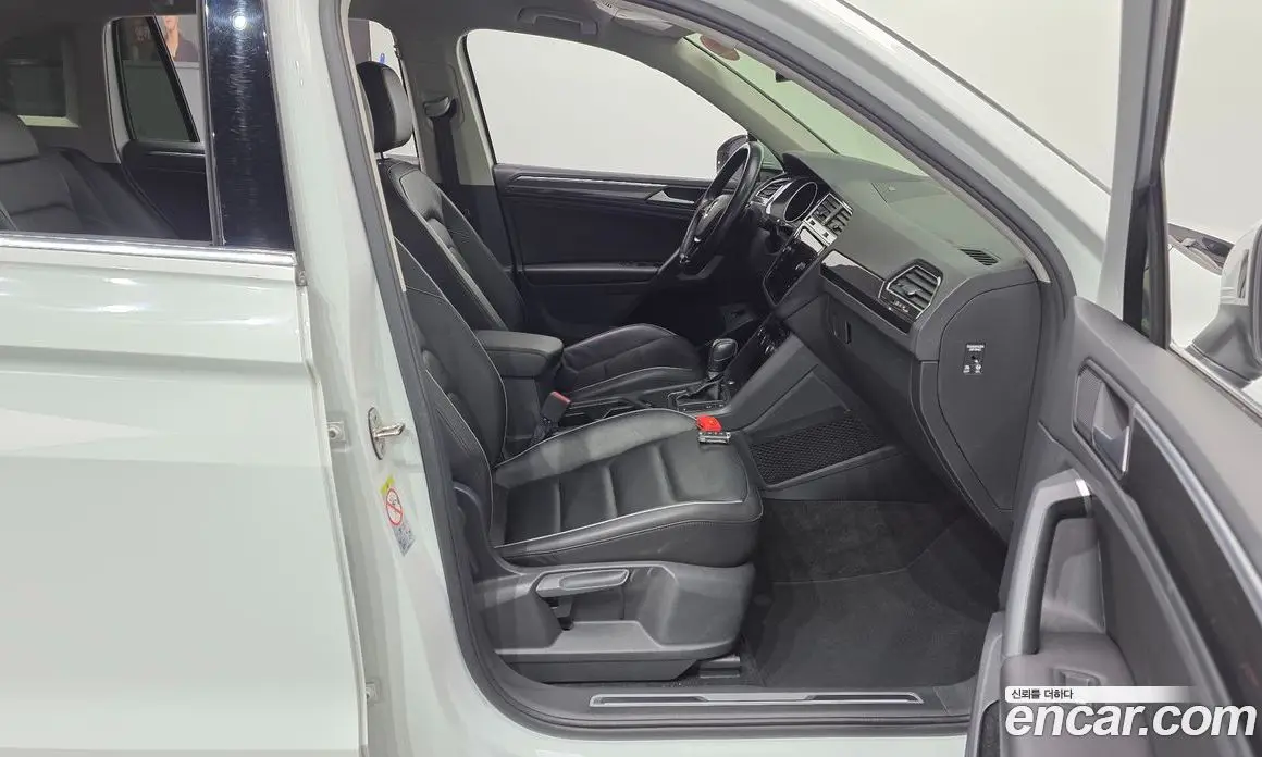 Volkswagen Tiguan 2020 2.0 автомат (гидро), фото 16