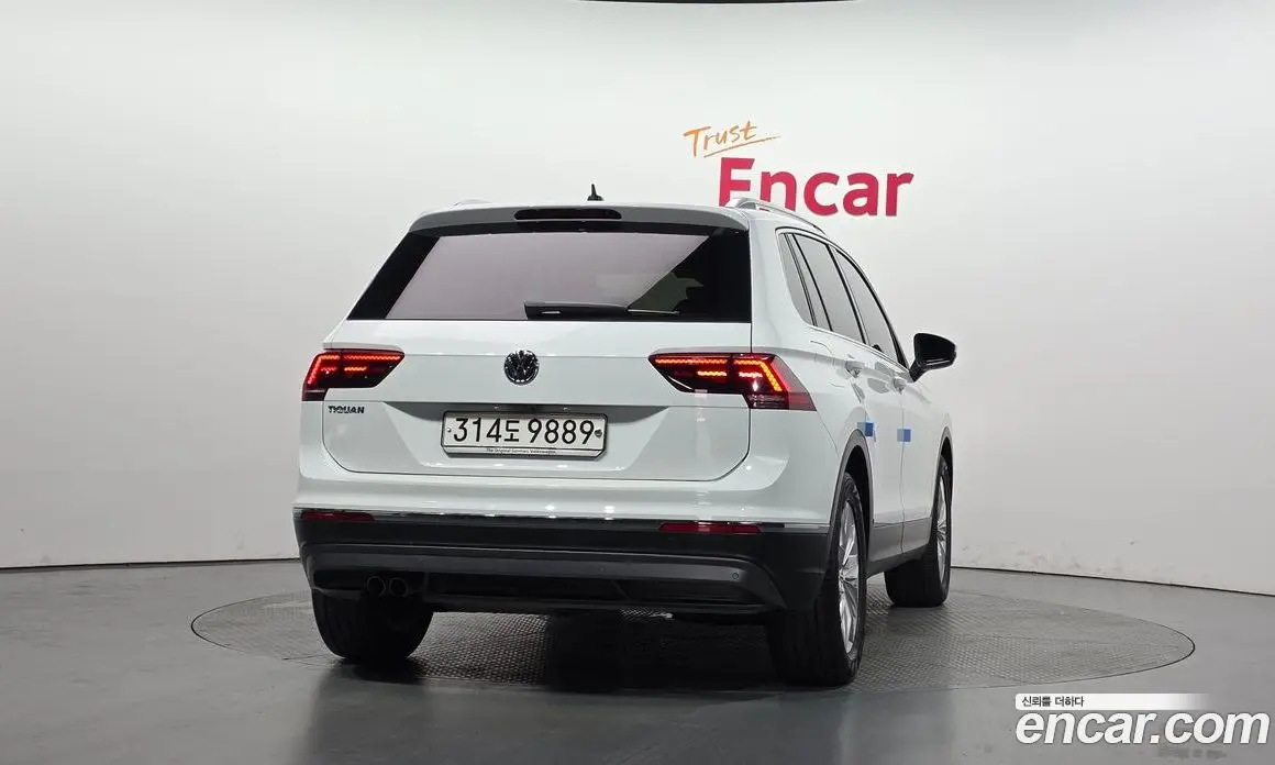 Volkswagen Tiguan 2020 2.0 автомат (гидро), фото 4