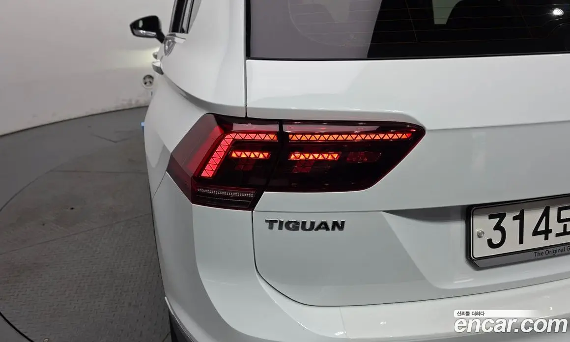 Volkswagen Tiguan 2020 2.0 автомат (гидро), фото 9