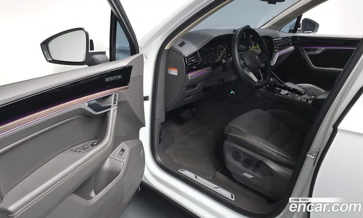 Volkswagen Touareg 2023 3.0 автомат (гидро), фото 12