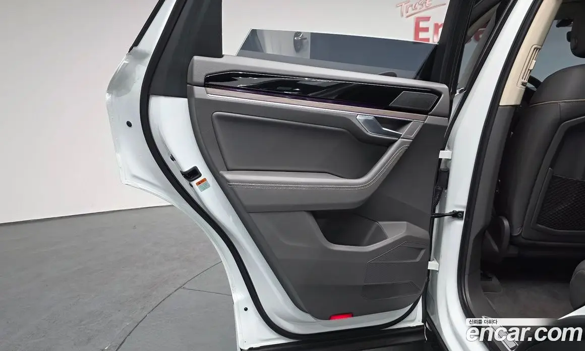 Volkswagen Touareg 2023 3.0 автомат (гидро), фото 14
