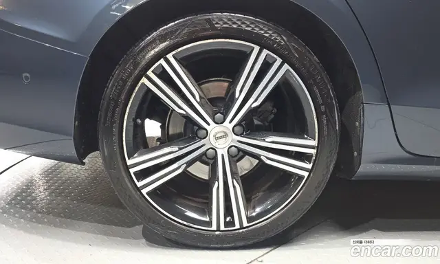 Volvo S60 2019 2.0 автомат (гидро), миниатюра 5