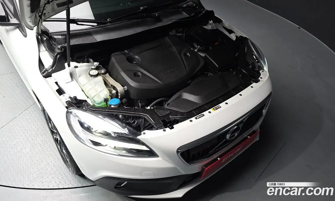 Volvo V40 2019 2.0 АКПП, фото 6