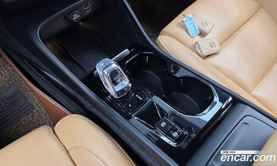 Volvo XC40 2019 2.0 автомат (гидро), фото 12