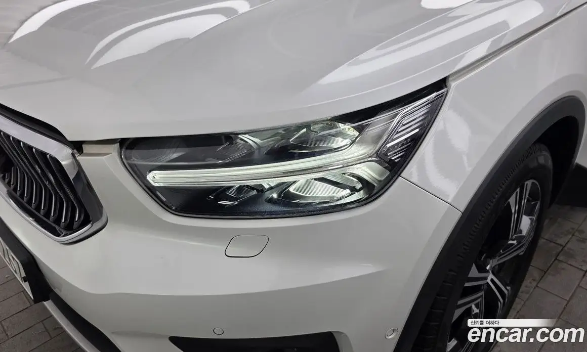 Volvo XC40 2019 2.0 автомат (гидро), фото 8