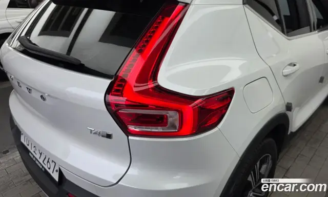 Volvo XC40 2019 2.0 автомат (гидро), миниатюра 9