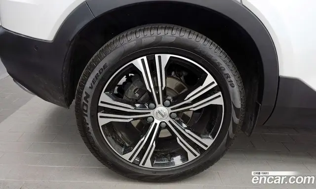 Volvo XC40 2020 2.0 автомат (гидро), миниатюра 5 Volvo XC40 2020 2.0 автомат (гидро), миниатюра 5