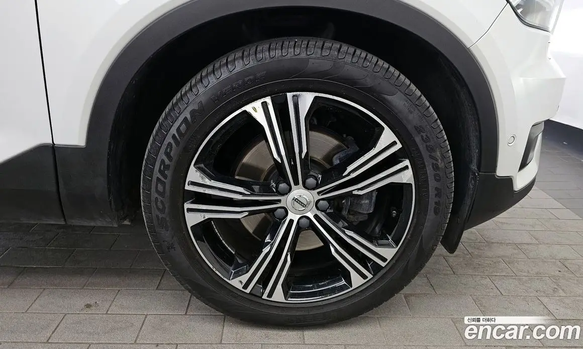 Volvo XC40 2020 2.0 автомат (гидро), фото 7 Volvo XC40 2020 2.0 автомат (гидро), фото 7