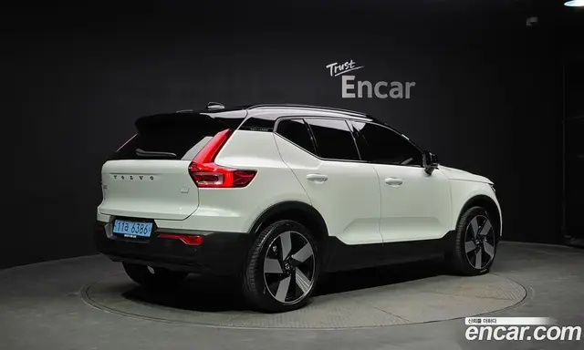 Volvo XC40, 2024, 15 137 км