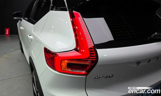 Volvo XC40 2024 0.2 автомат (гидро), миниатюра 8