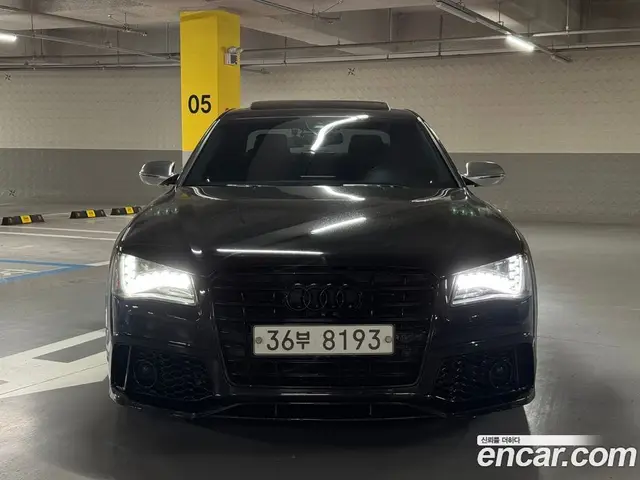 Audi S8 2014 4.0 автомат (гидро), миниатюра 2