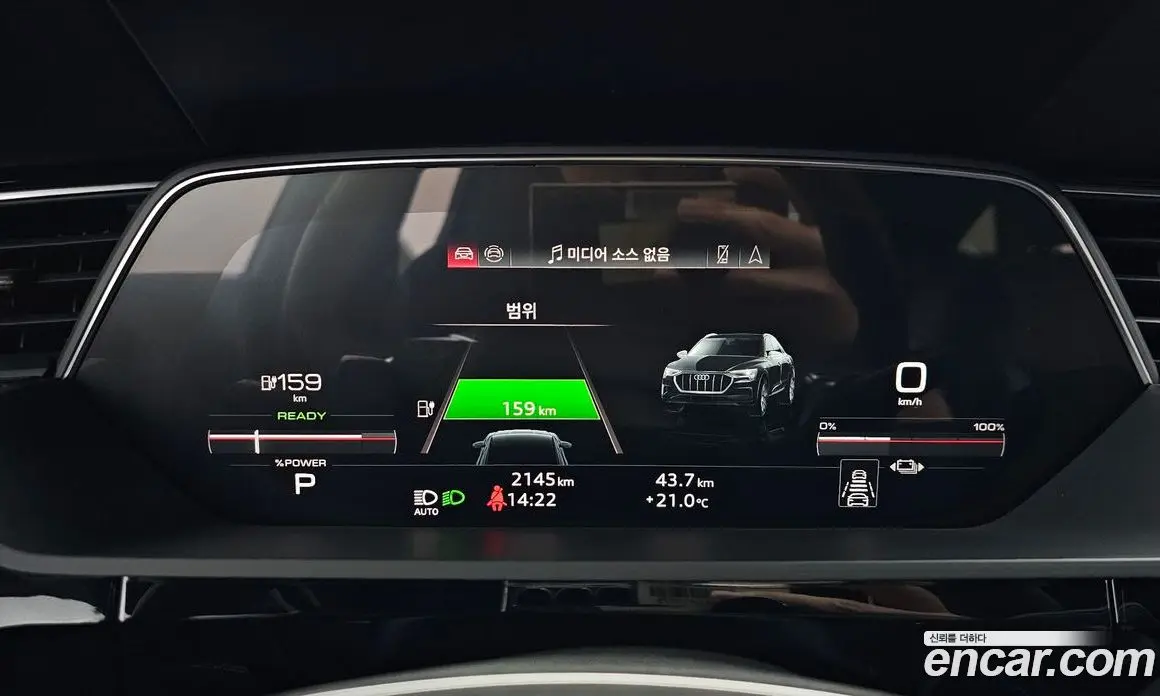Audi SQ8 e-tron 2024 0.3 автомат (гидро), фото 11