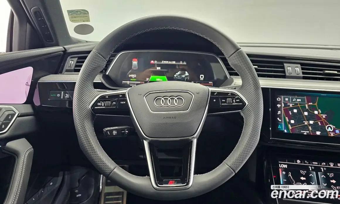 Audi SQ8 e-tron 2024 0.3 автомат (гидро), фото 19