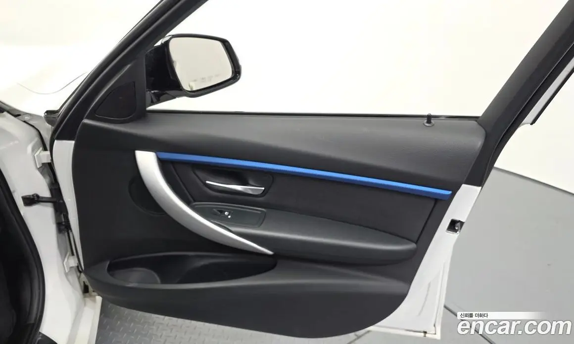 BMW 3 серия 2017 2.0 автомат (гидро), фото 14