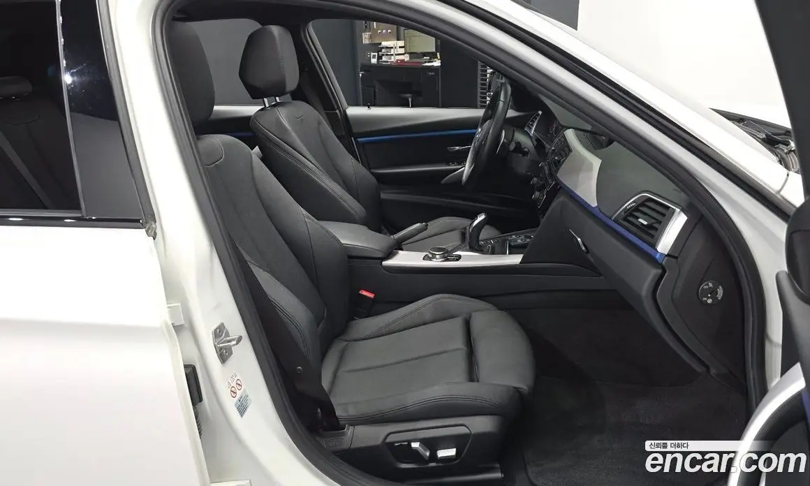 BMW 3 серия 2017 2.0 автомат (гидро), фото 17