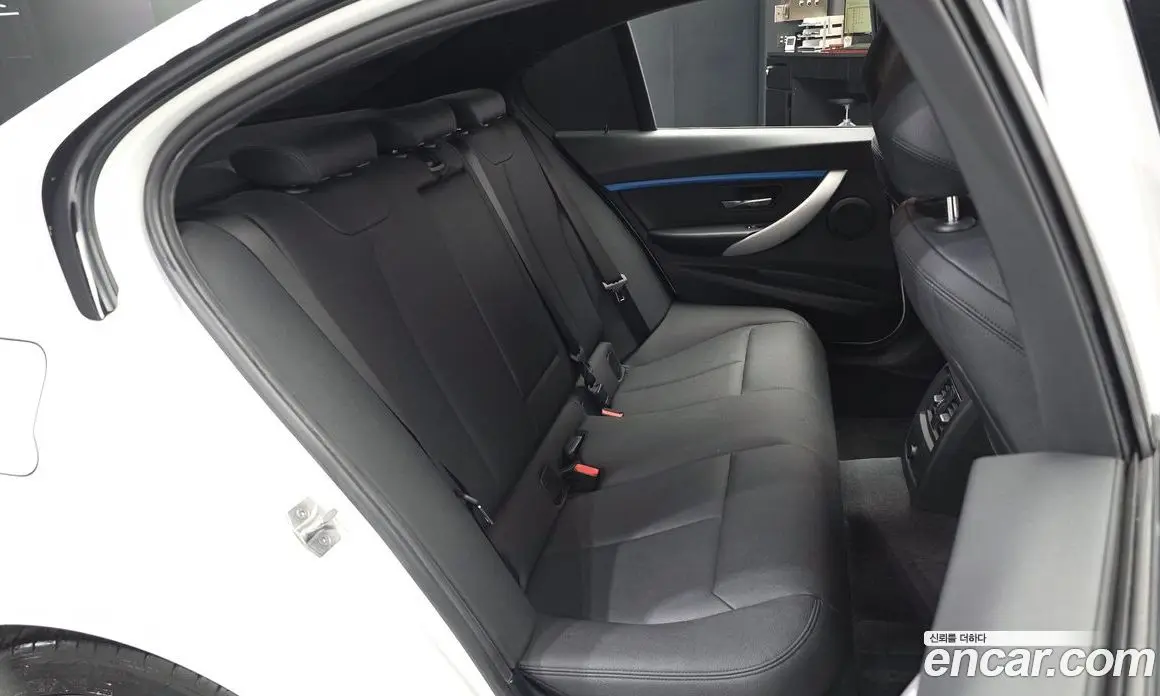 BMW 3 серия 2017 2.0 автомат (гидро), фото 18