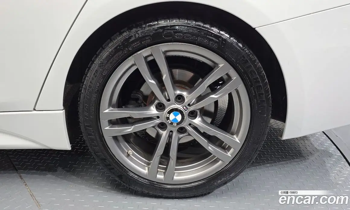 BMW 3 серия 2017 2.0 автомат (гидро), фото 7