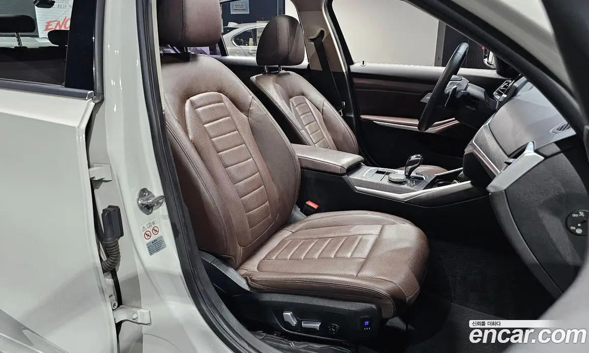 BMW 3 серия 2019 2.0 автомат (гидро), фото 16 BMW 3 серия 2019 2.0 автомат (гидро), фото 16