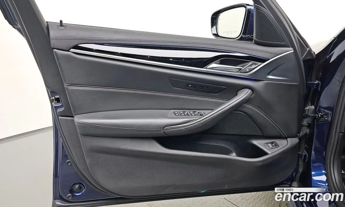 BMW 5 серия 2018 2.0 автомат (гидро), фото 13