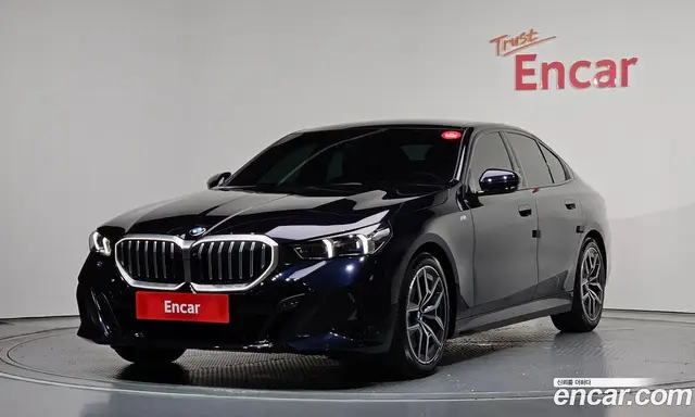 BMW 5 серия, 2024, 28 695 км