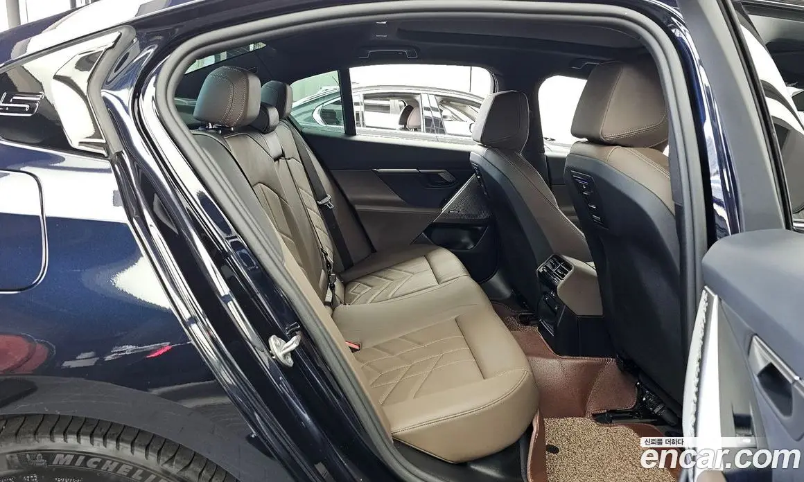 BMW 5 серия 2024 2.0 автомат (гидро), фото 18