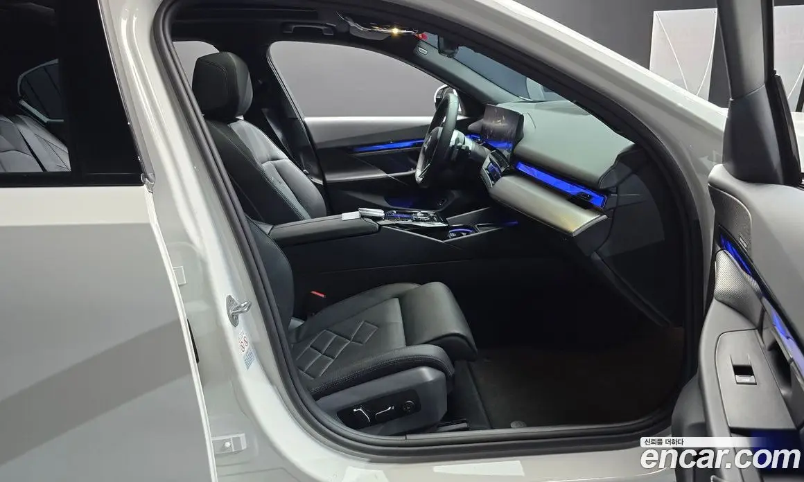 BMW 5 серия 2024 2.0 автомат (гидро), фото 16
