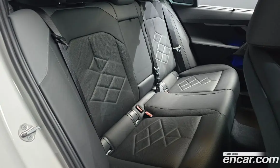 BMW 5 серия 2024 2.0 автомат (гидро), фото 17