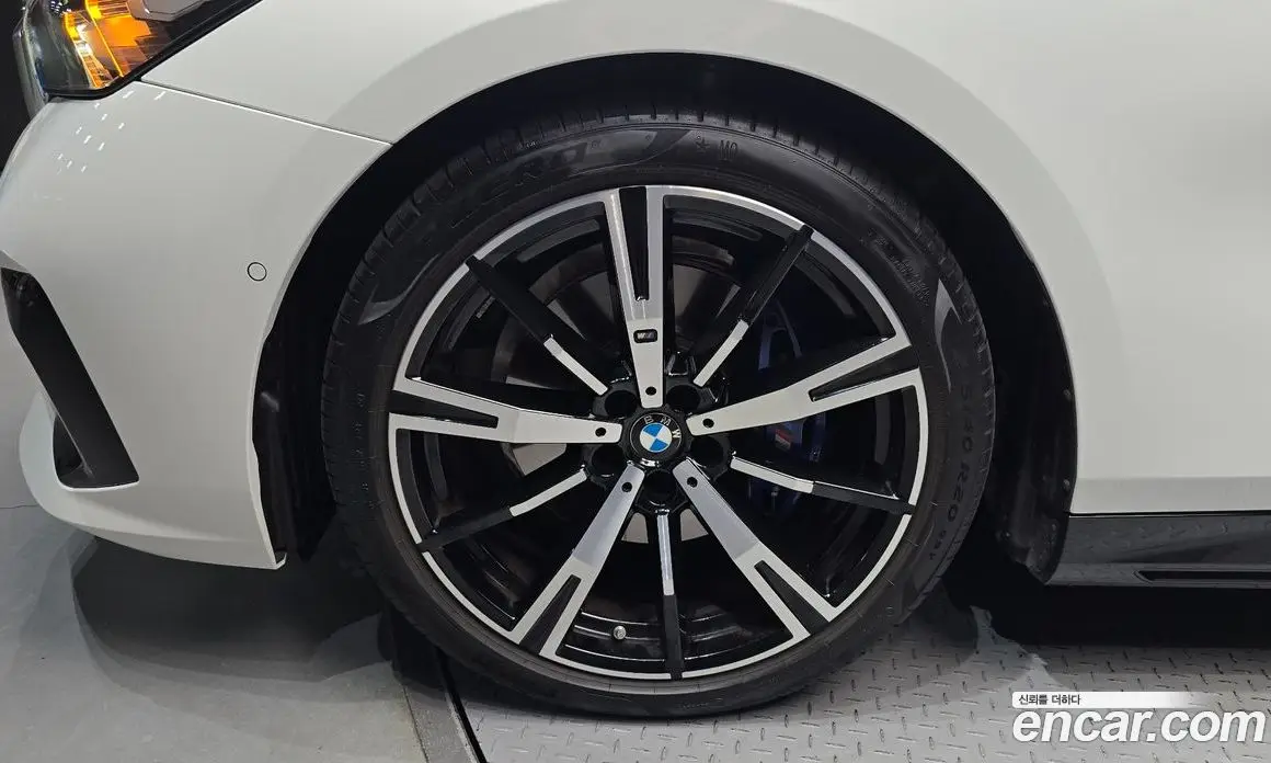 BMW 5 серия 2024 2.0 автомат (гидро), фото 5