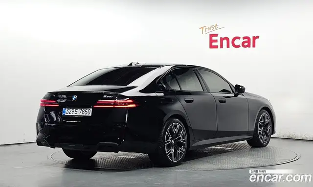BMW 5 серия, 2025, 5 021 км