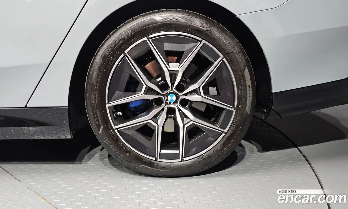 BMW 5 серия 2025 2.0 автомат (гидро), фото 7 BMW 5 серия 2025 2.0 автомат (гидро), фото 7