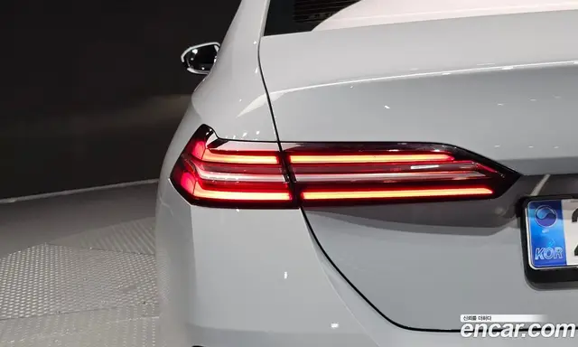 BMW 5 серия 2025 2.0 автомат (гидро), миниатюра 9 BMW 5 серия 2025 2.0 автомат (гидро), миниатюра 9