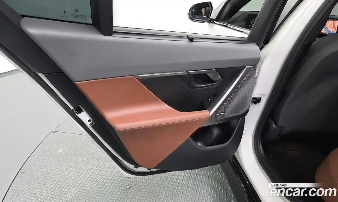BMW 5 серия 2025 2.0 автомат (гидро), фото 14