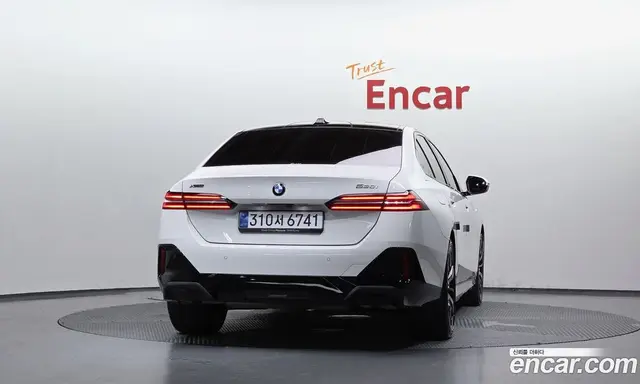 BMW 5 серия 2025 2.0 автомат (гидро), миниатюра 3
