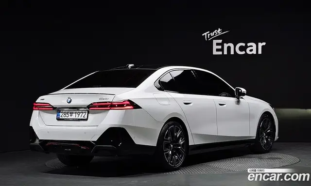 BMW 5 серия, 2025, 8 185 км