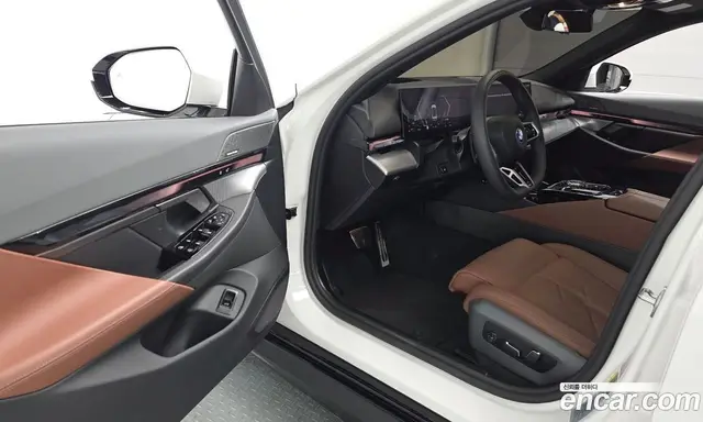 BMW 5 серия 2025 2.0 автомат (гидро), миниатюра 12