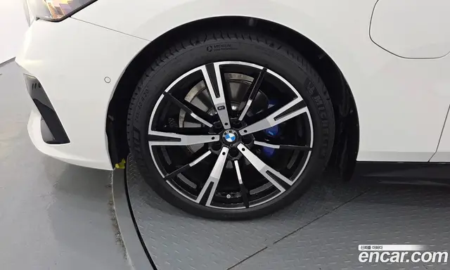BMW 5 серия 2025 2.0 автомат (гидро), миниатюра 4 BMW 5 серия 2025 2.0 автомат (гидро), миниатюра 4