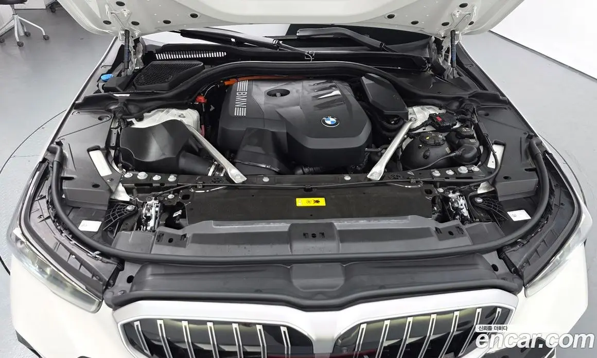 BMW 5 серия 2025 2.0 автомат (гидро), фото 5 BMW 5 серия 2025 2.0 автомат (гидро), фото 5
