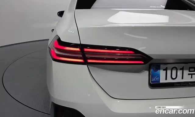 BMW 5 серия 2025 2.0 автомат (гидро), миниатюра 8 BMW 5 серия 2025 2.0 автомат (гидро), миниатюра 8